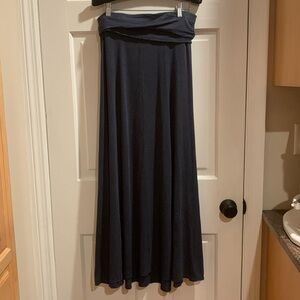 NWT Womens Max Studio Maxi Skirt.  Elastic Waist.  Blue.  Size M. NEW WITH TAGS